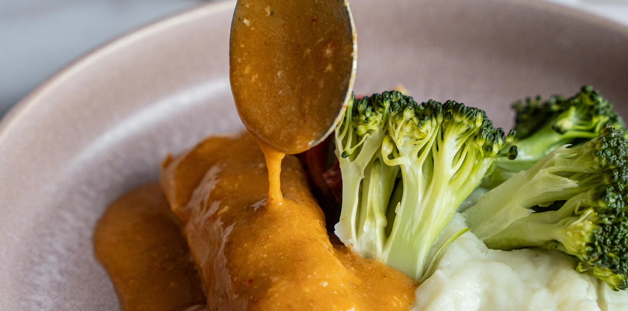 refeição pronta a comer moqueca á brasileira