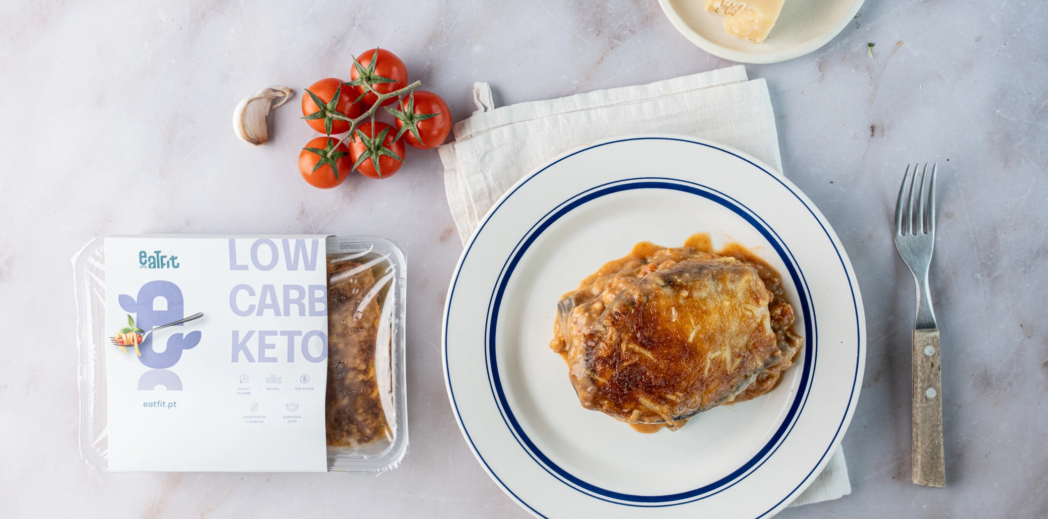 Marmita de moussaka de frango